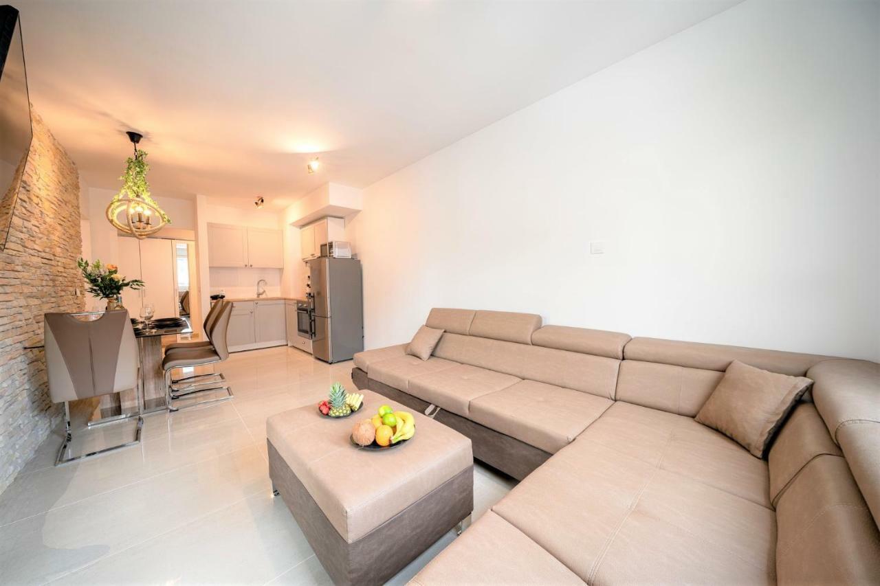Luxury And Modern On The Main Appartement *